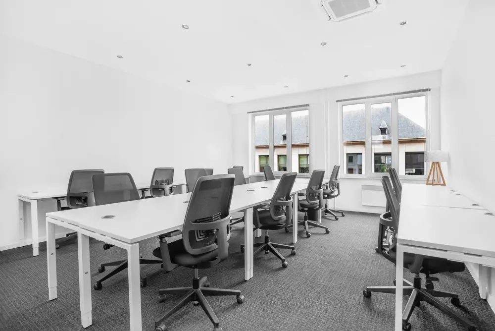 Day office · Spaces Bucharest, Business Garden