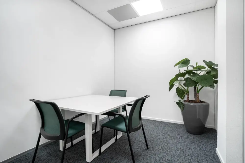 Meeting room CMR · Regus SWATAR, City Center