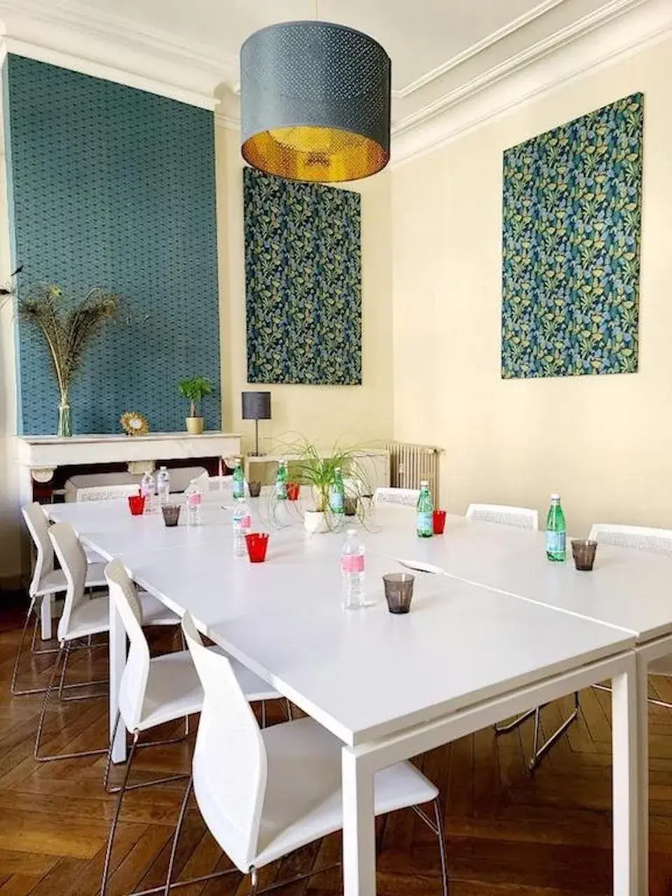 Salle de réunion de 1 à 6 personnes · Le Paon