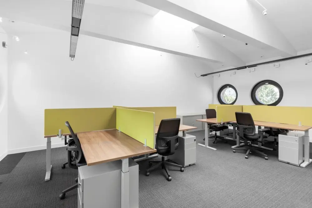 Coworking day pass · Regus MANILA, 8 Rockwell - Makati City