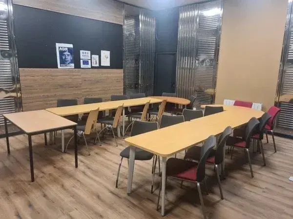 Salle de réunion - 40m² · F5 Chenôve