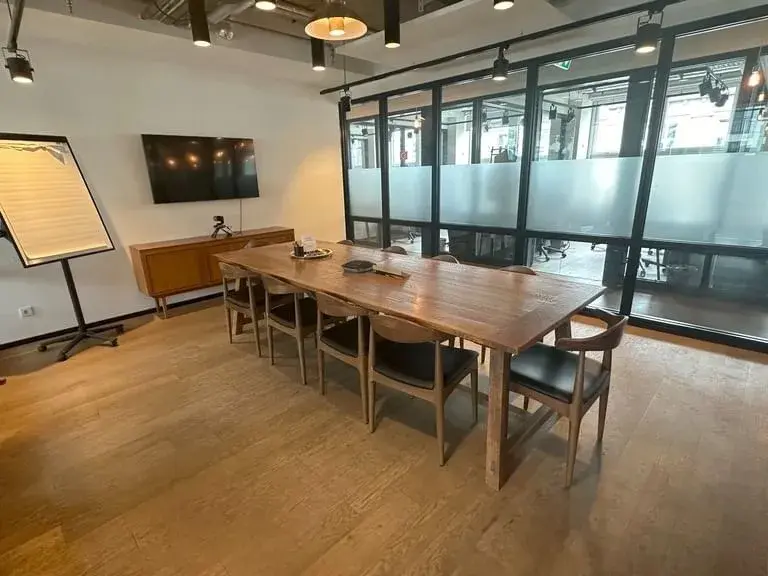 Meeting Room M12 · Mindspace Friedrichstraße