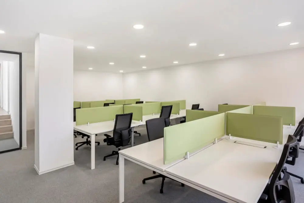 Coworking day pass · Regus QC, Montreal - Place d'Armes