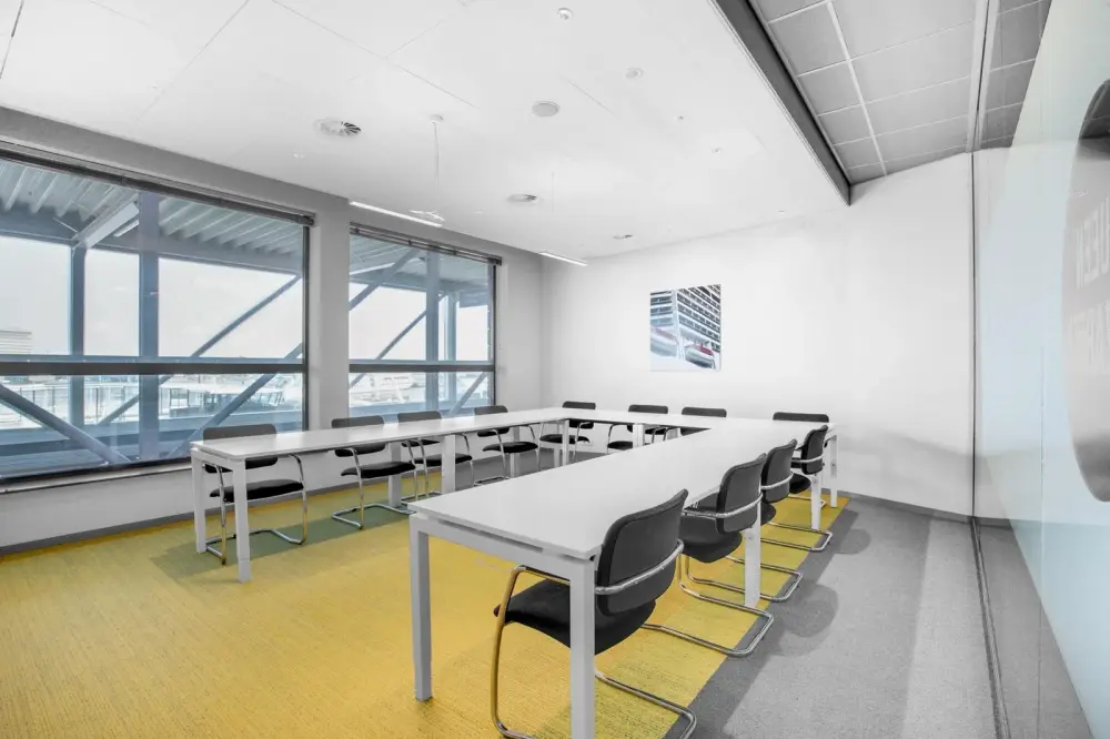 Room MAYON · Regus MANILA, 8 Rockwell - Makati City