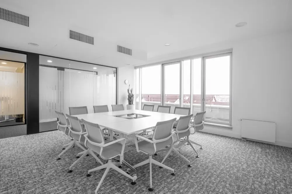 Room MR-01 · HQ AUGSBURG, Lise-Meitner-Straße