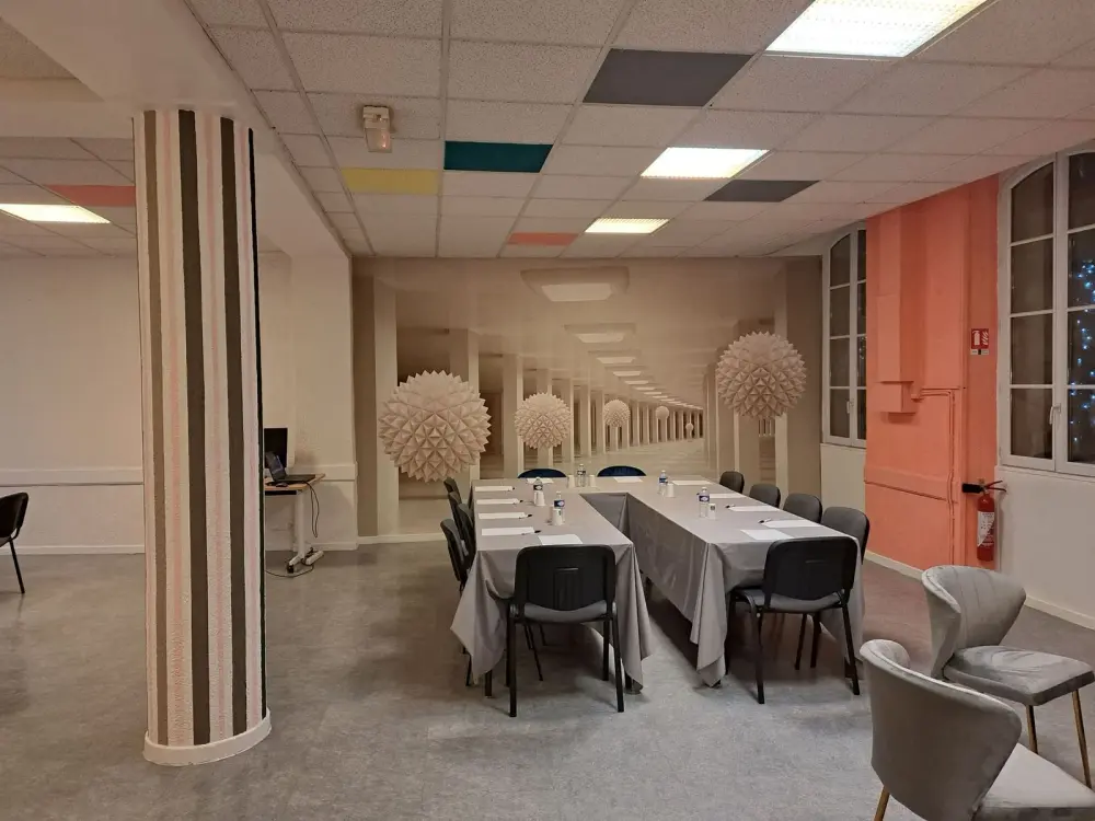 Salle de réunion jusqu'à 25 personnes · Le Cercle B
