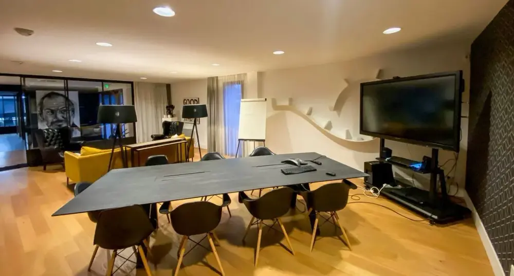 Salle de réunion 1 · Kerivarho Working Space