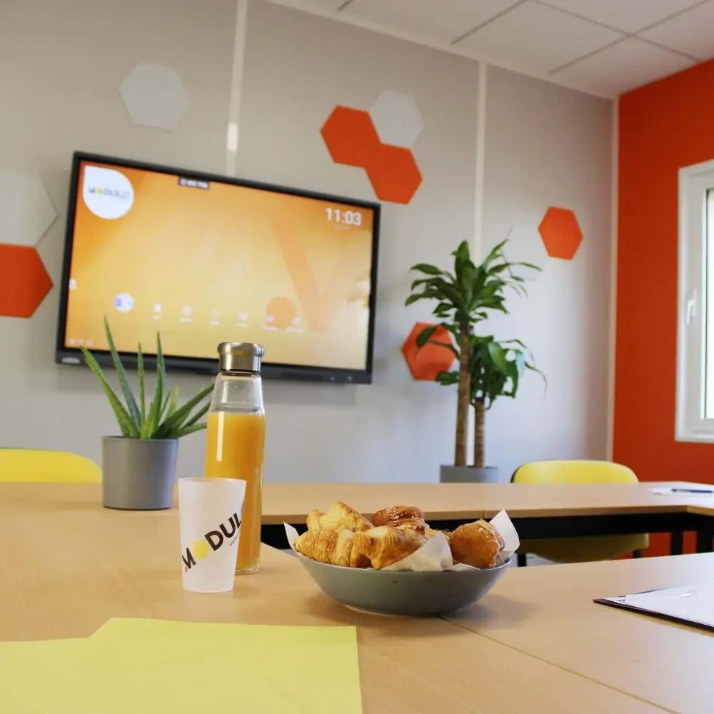 Salle de Comité · Modulo Centre d’affaires