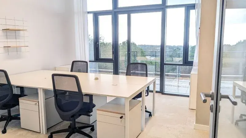 Accès Bureau privatif 3 personnes · Newton Offices Sophia Antipolis