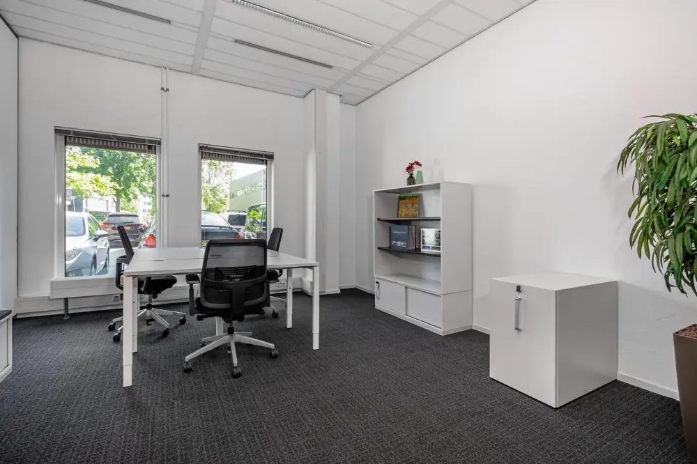 Day office · Regus MANILA, Eco Tower - Bonifacio Global City