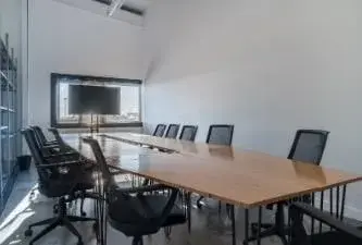 Bureau d'équipe (10 personnes) · Bureaux & Co Lattes