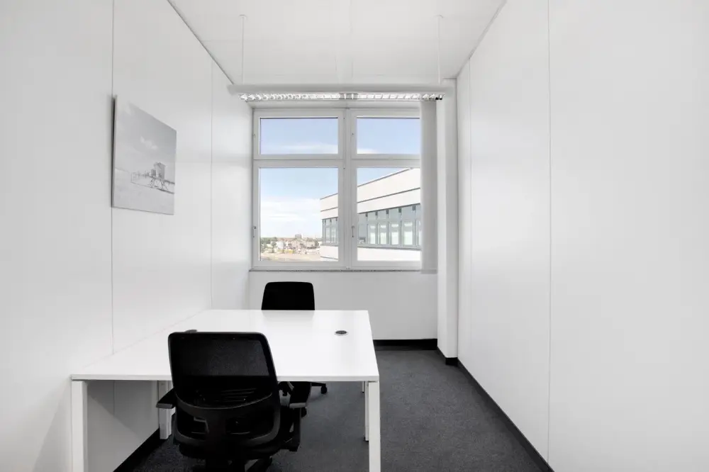 Meeting room CM 530 · Regus CANBERRA, 15 Moore Street