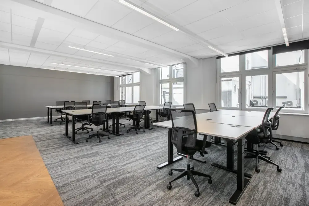 Day office · Regus San Juan, E-Square Mall