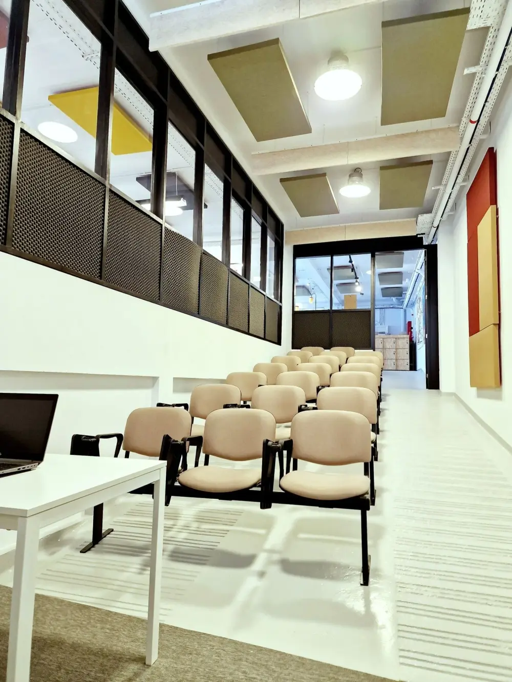 Meeting Room 2 · Hubtekk - Coworking Solutions