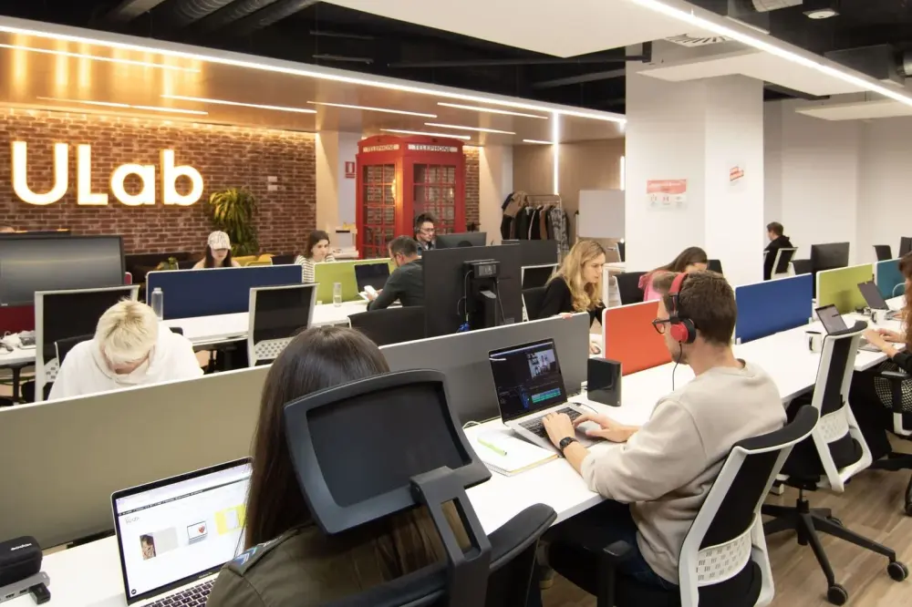 Espacio abierto Fijo · ULab Ideas Meeting Point
