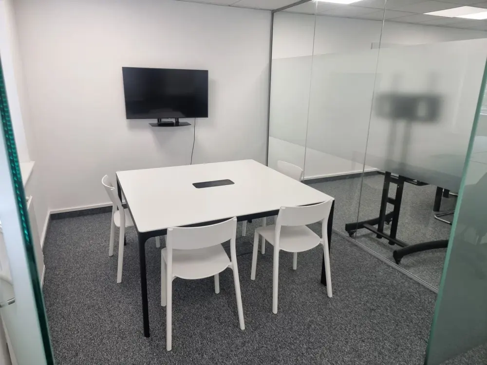 Private office for 4 persons · Wokingham Works