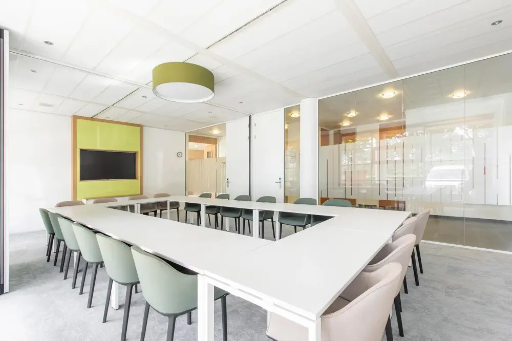 Room MR-102 · Regus READING, Green Park