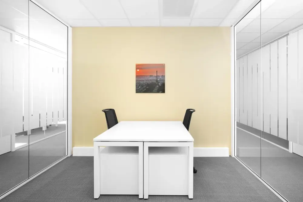 Day office · Regus LIMA, Cronos - El Derby