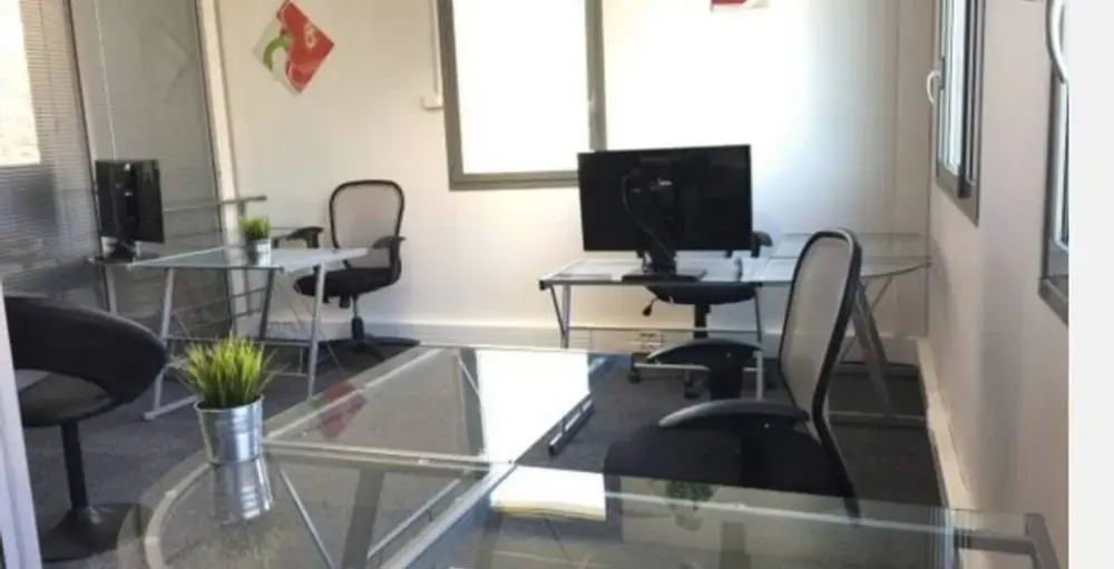 Bureau Partagé N°1 · Reggad Estate - Alpexpo