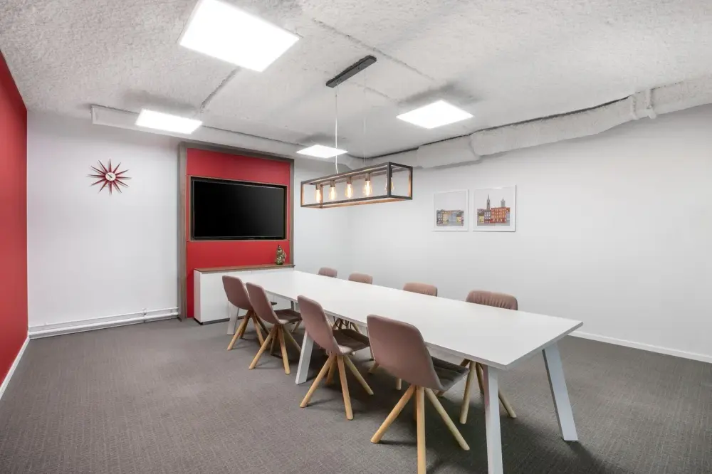 Room AMSTERDAM · Spaces LIMA, Spaces Basadre 607
