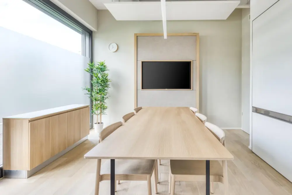 Room Boardroom · Regus AB, Calgary – Calgary Place