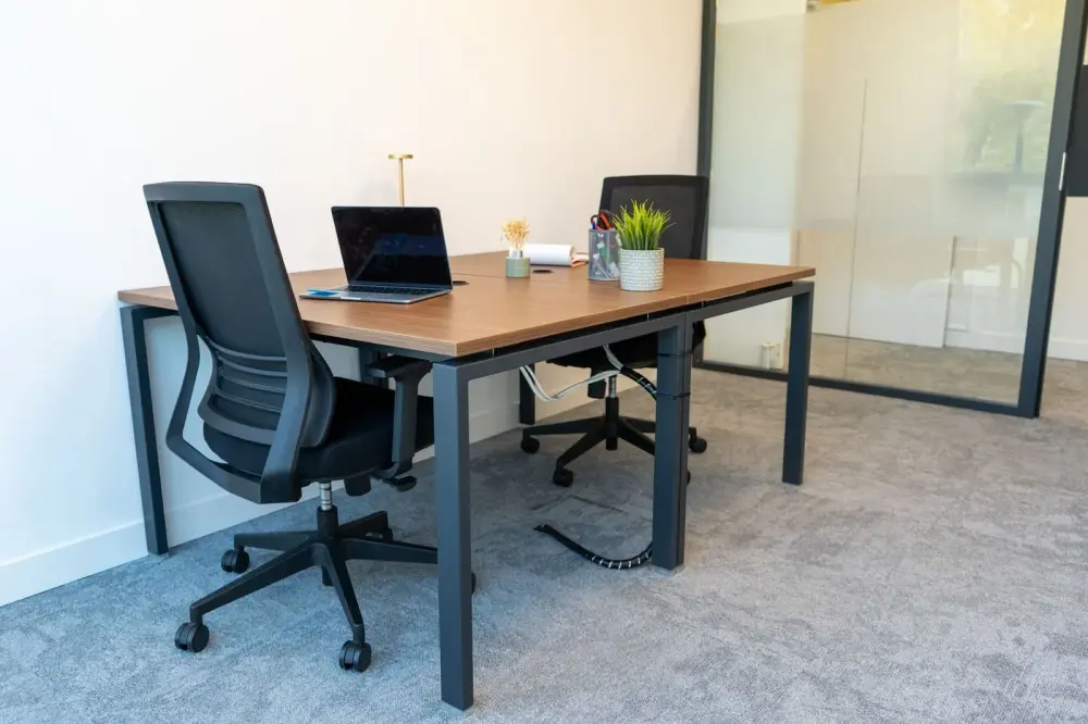 Private office - 1 à 2 personnes · Sundesk Biot