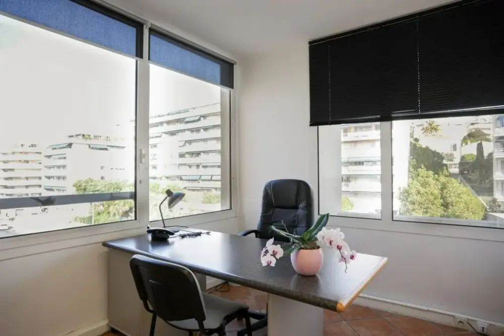 Bureau privatif 1 personne · Acte Cannes