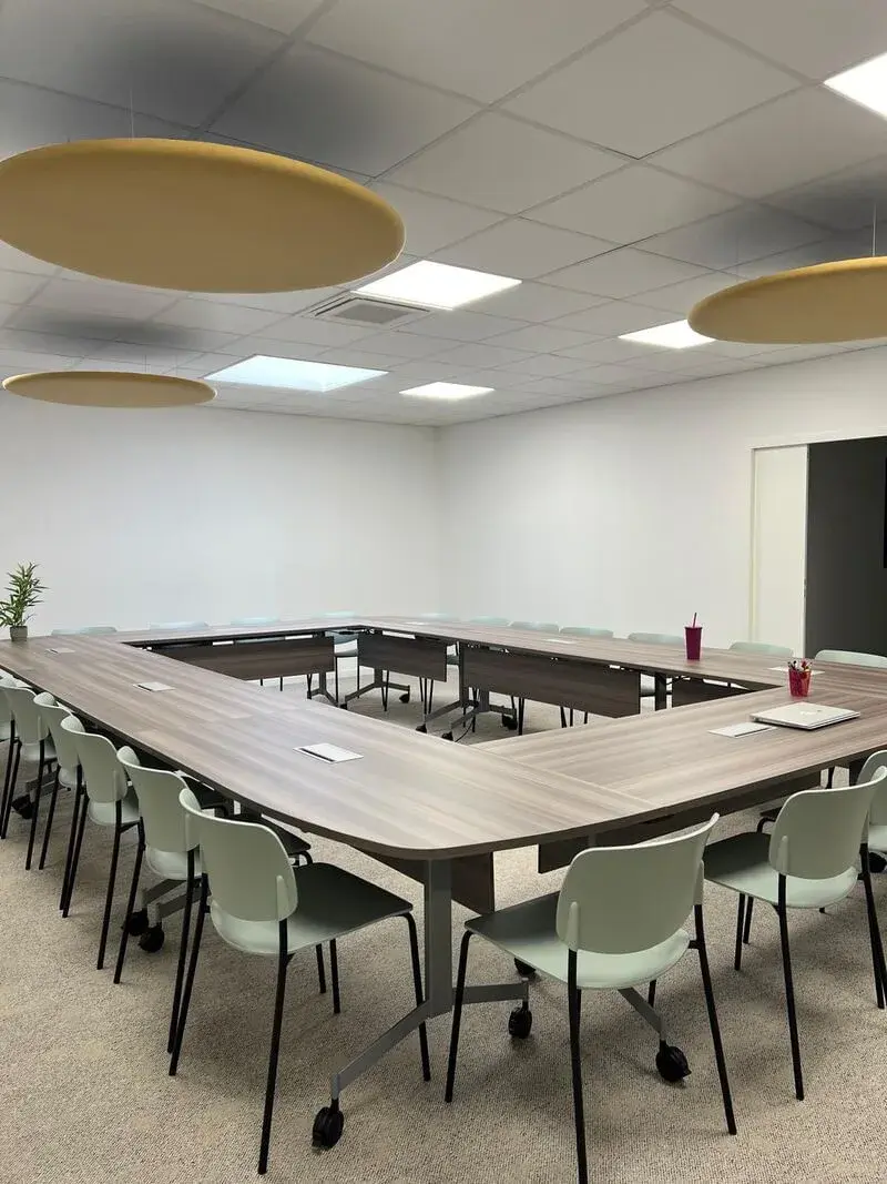 Salle de réunion · Espace Mélanie